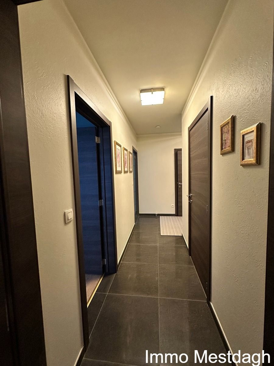 Ruim gelijkvloers appartement met tuin en autostaanplaats. foto 18