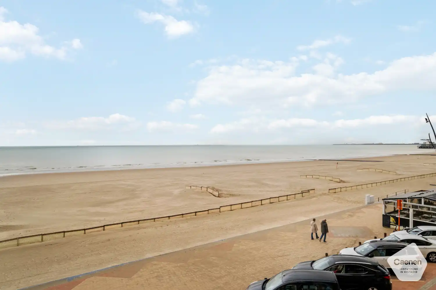 Moderne instapklare studio met prachtig frontaal zicht op zee foto 11