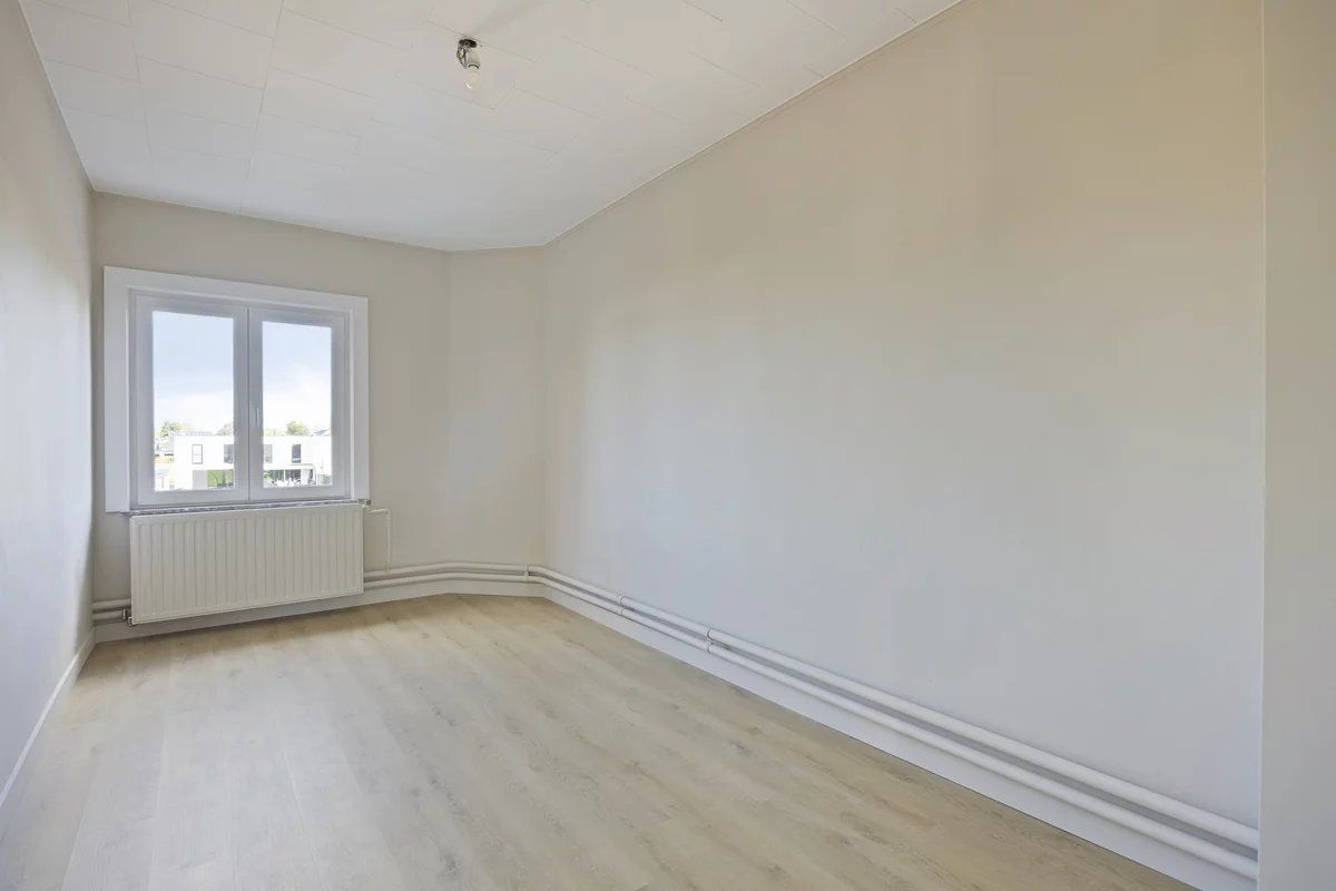 GERENOVEERDE INSTAPKLARE WONING MET 3 SLPK'S IN KESSELT (LANAKEN) foto 25