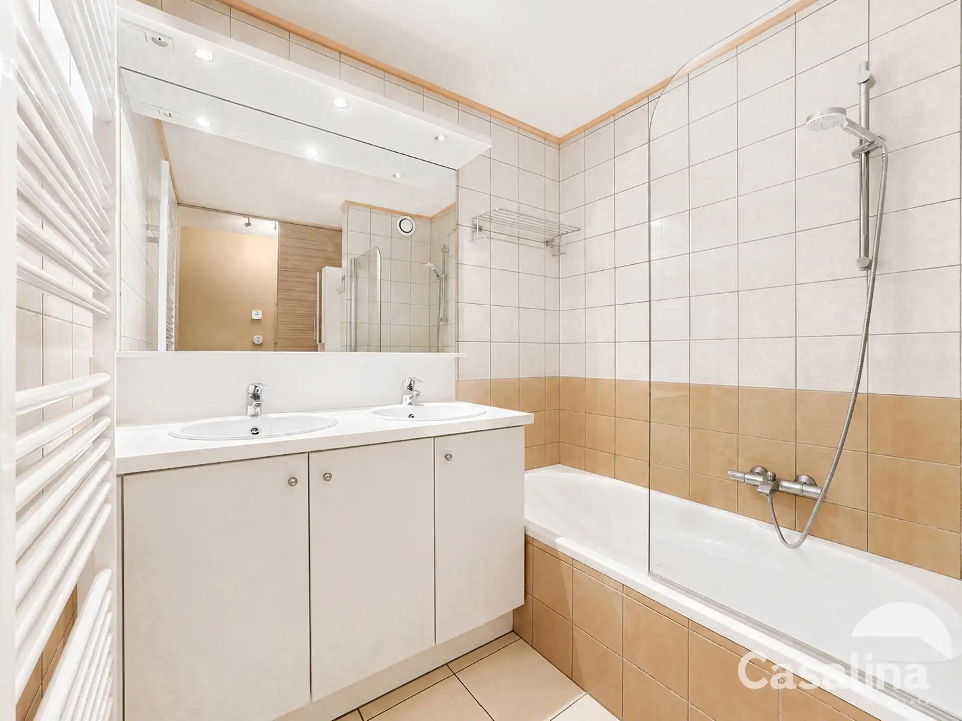 Zuidgericht appartement met 2 slaapkamers, terras en 2 Park. foto 16