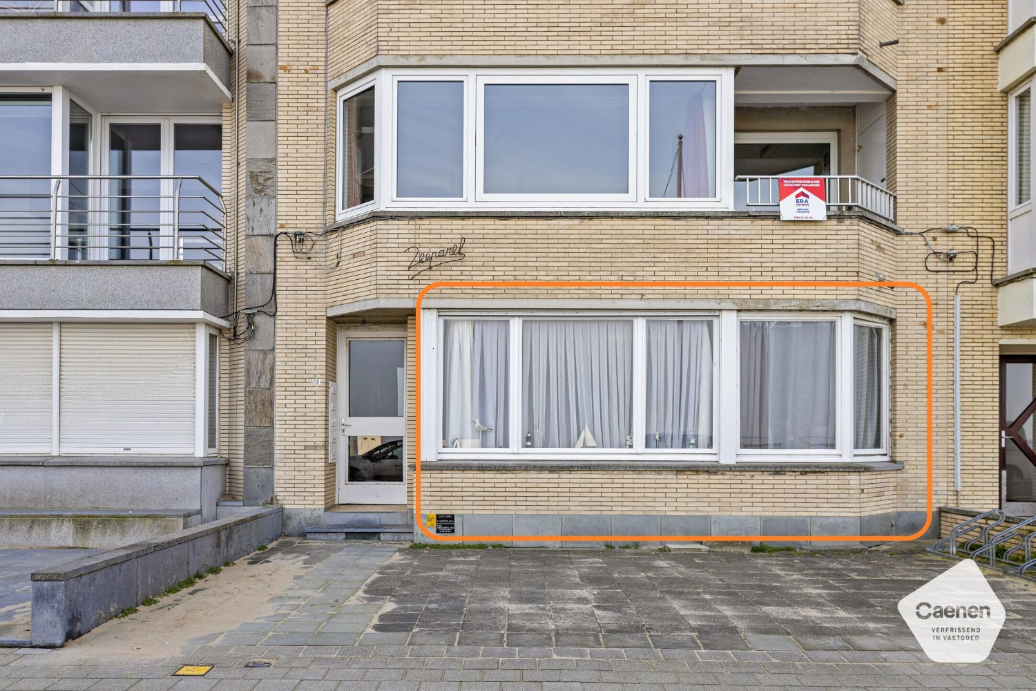 Appartement met 3 slaapkamers op zeedijk Sint-Idesbald foto 1