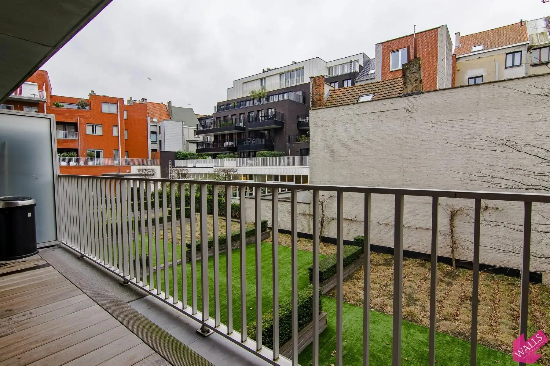 Zuid: mooi appartement met 2 slk, zonneterras en parking foto 2
