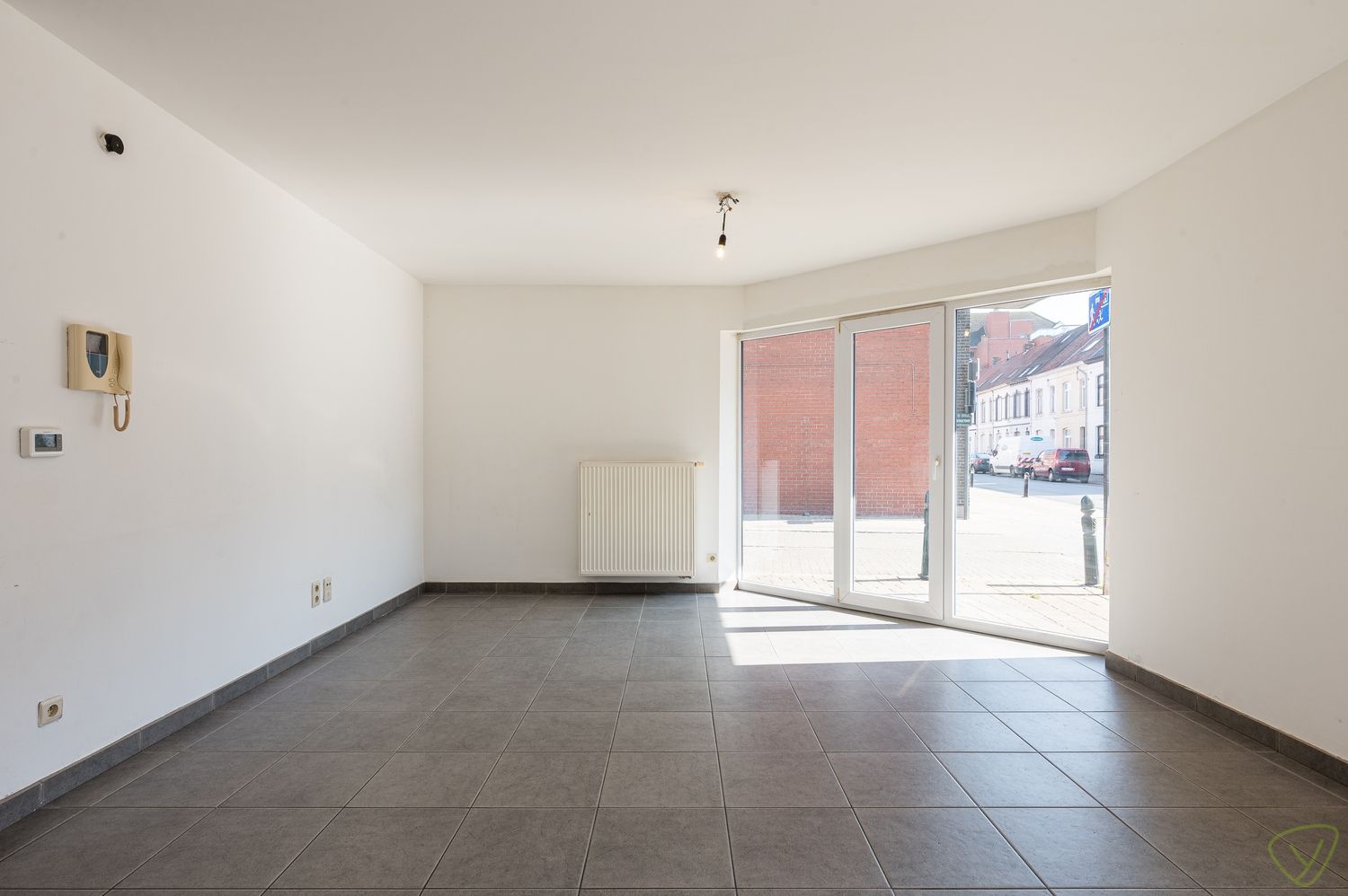 Instapklaar Gelijkvloers Appartement in Eeklo: Comfort en Ruimte op Toplocatie foto 5