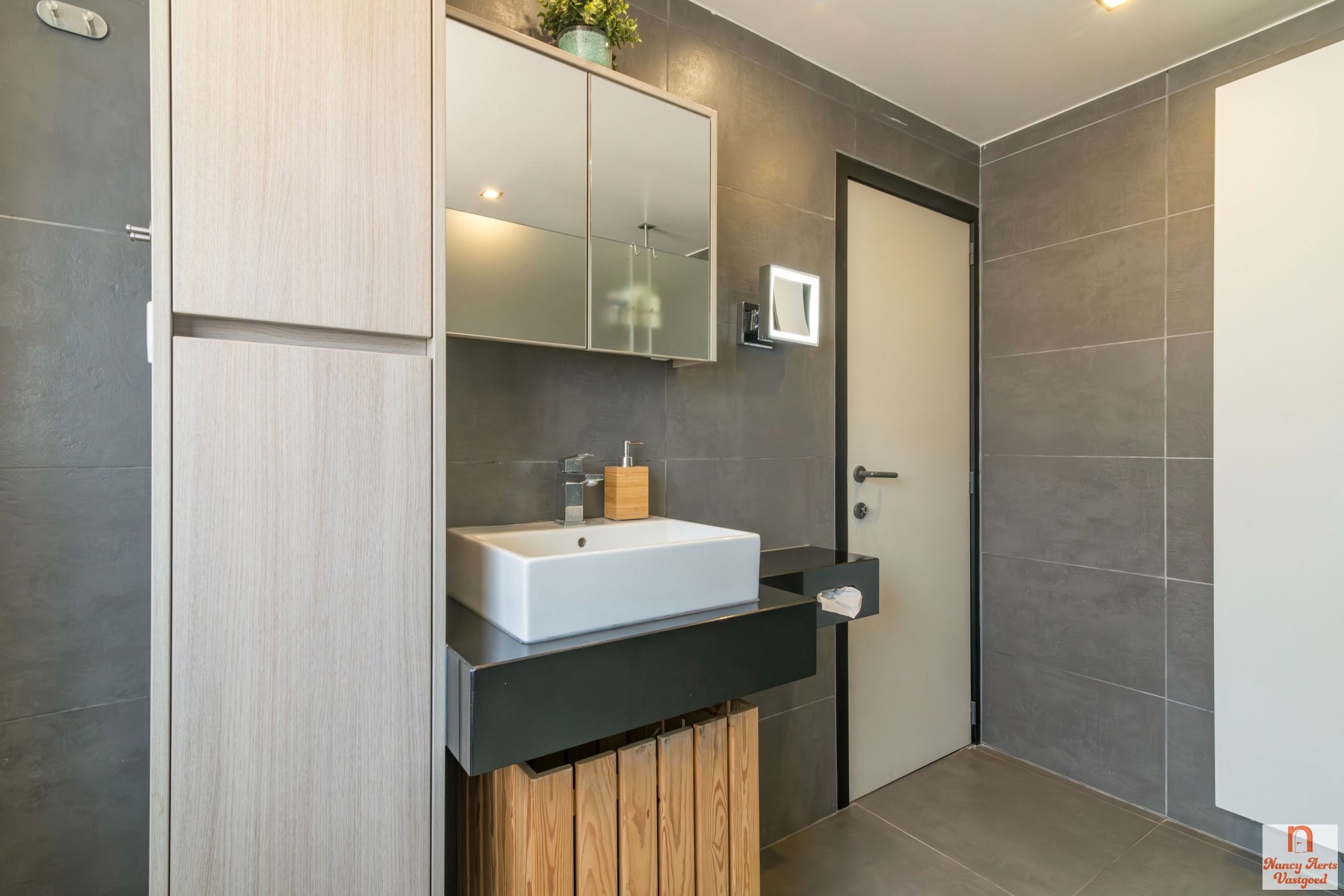 Ruime en instapklare gezinswoning met 6 slaapkamers foto 34