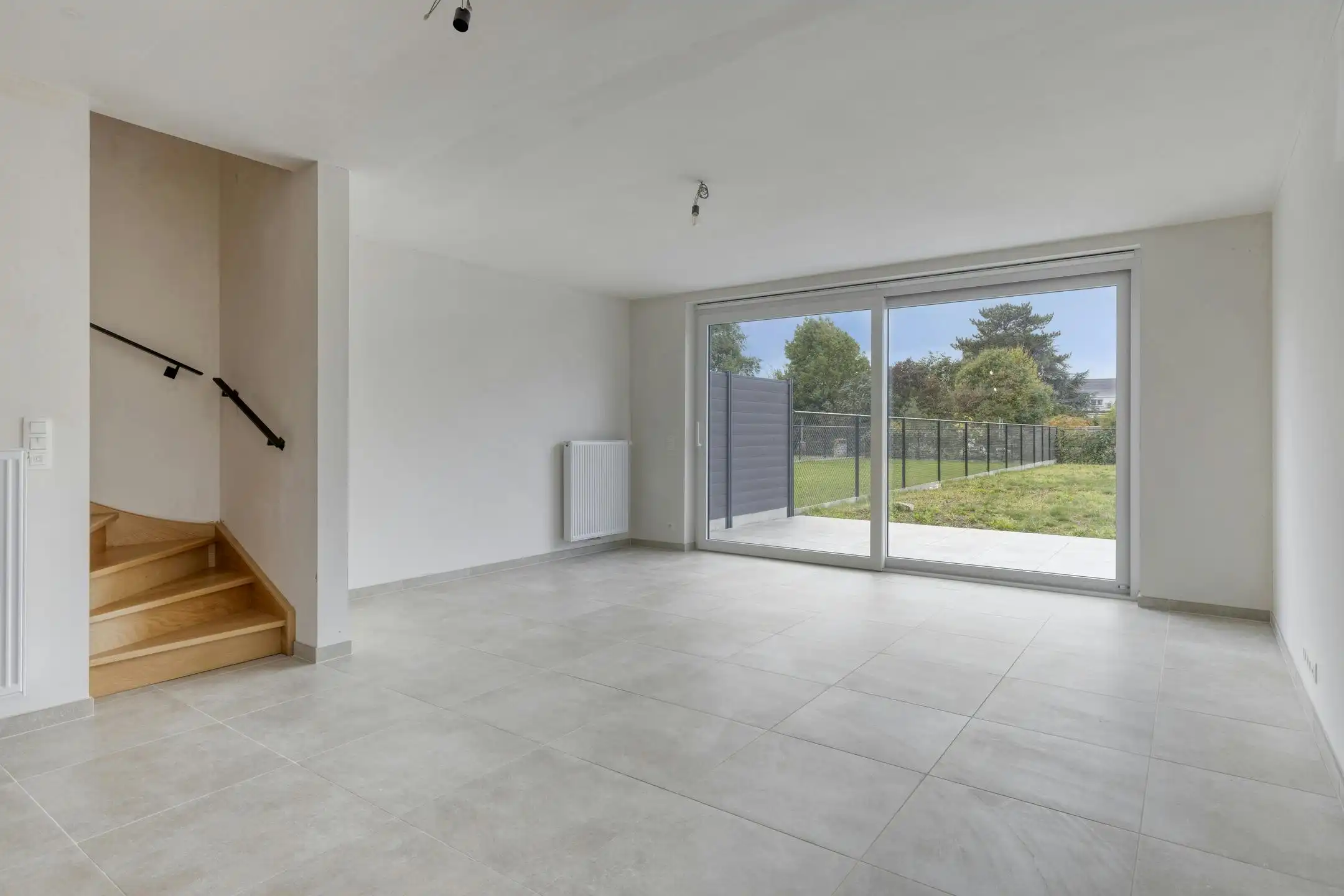 Instapklaar huis met 3 slaapkamers en carport in Izegem! foto 3