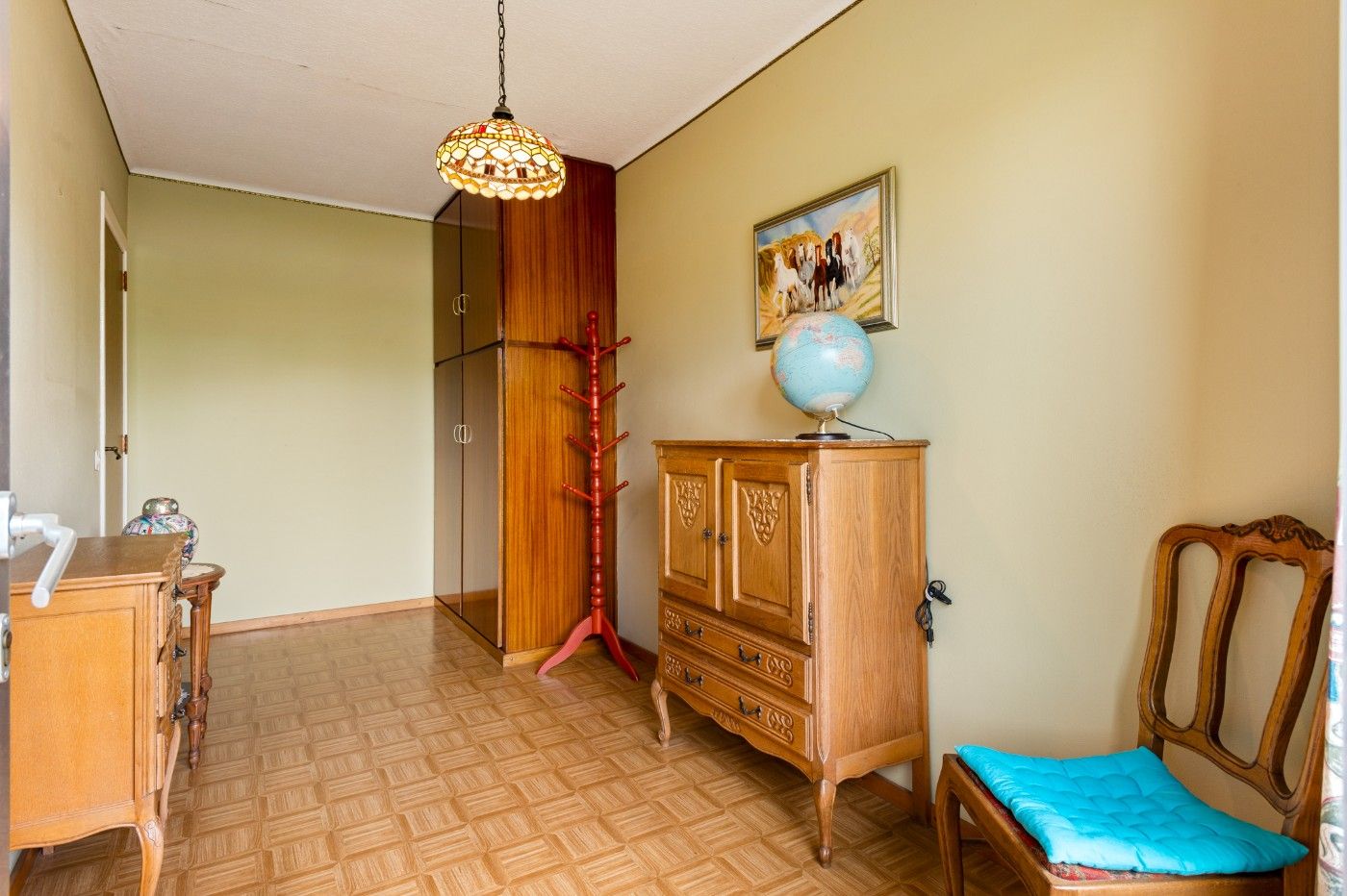 Op te frissen app. op 2e verd. met 2slpk., garage, berging en tuin foto 15