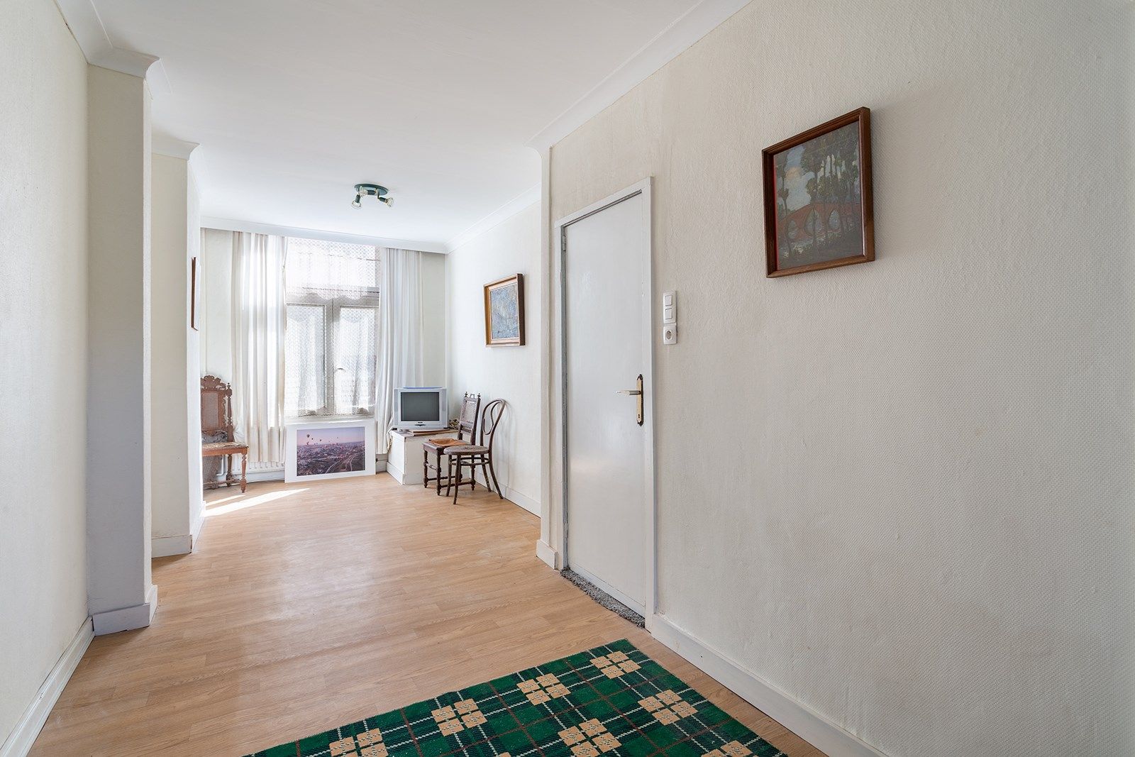Statige woning met koer foto 2