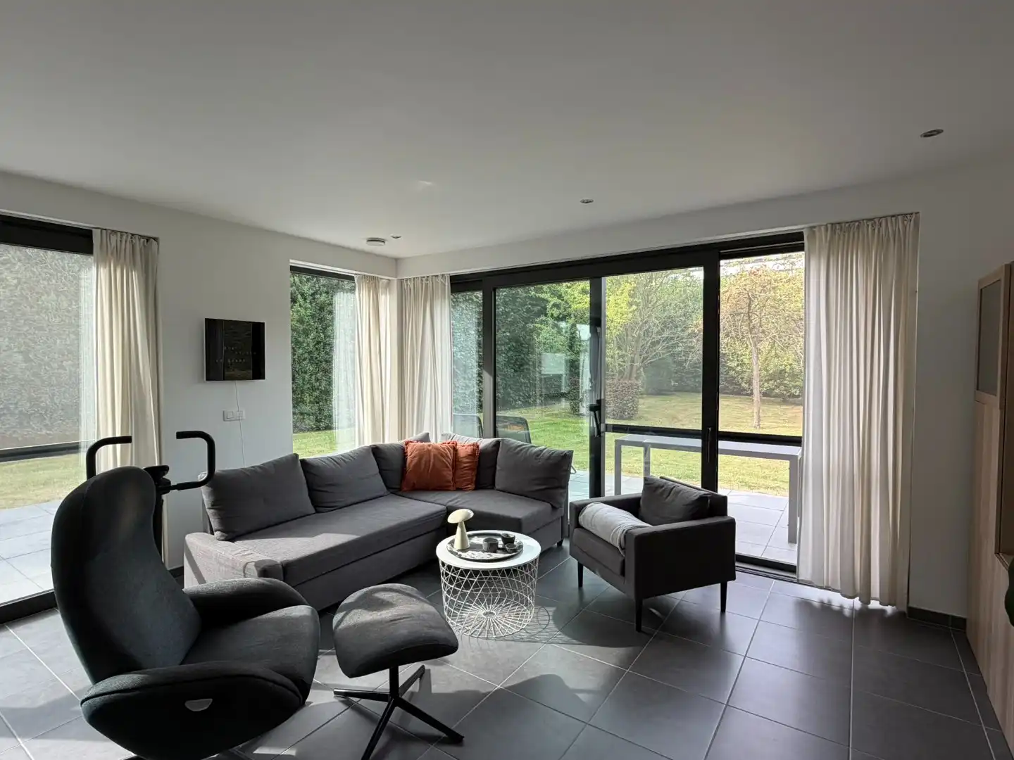 Appartement met twee slaapkamers en groot terras foto 2