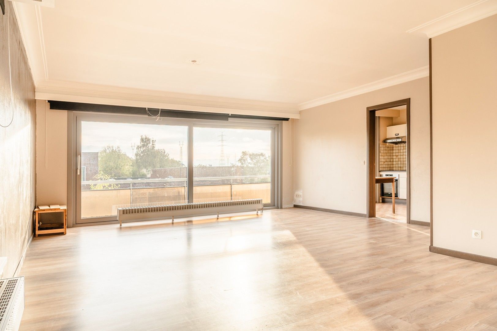 Ruim en lichtrijk appartement met garage foto 5