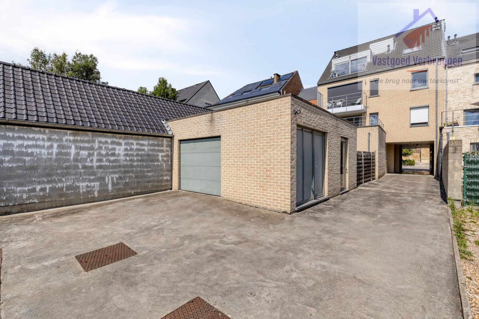 Instapklaar appartement met zuidgericht terras, zonnepanelen en topafwerking in hartje Nieuwerkerken foto 15
