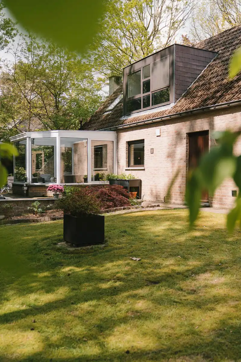 Karaktervolle woning op een uniek perceel in het groen foto 27