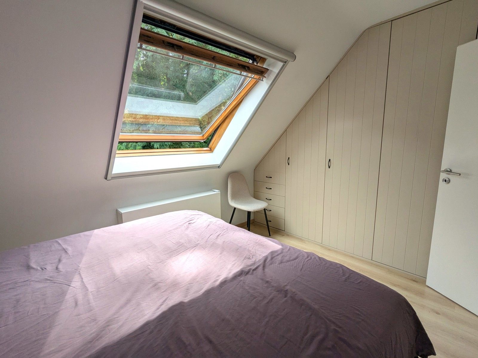 Prachtig appartement zonder inkijk met groot terras +parking foto 11