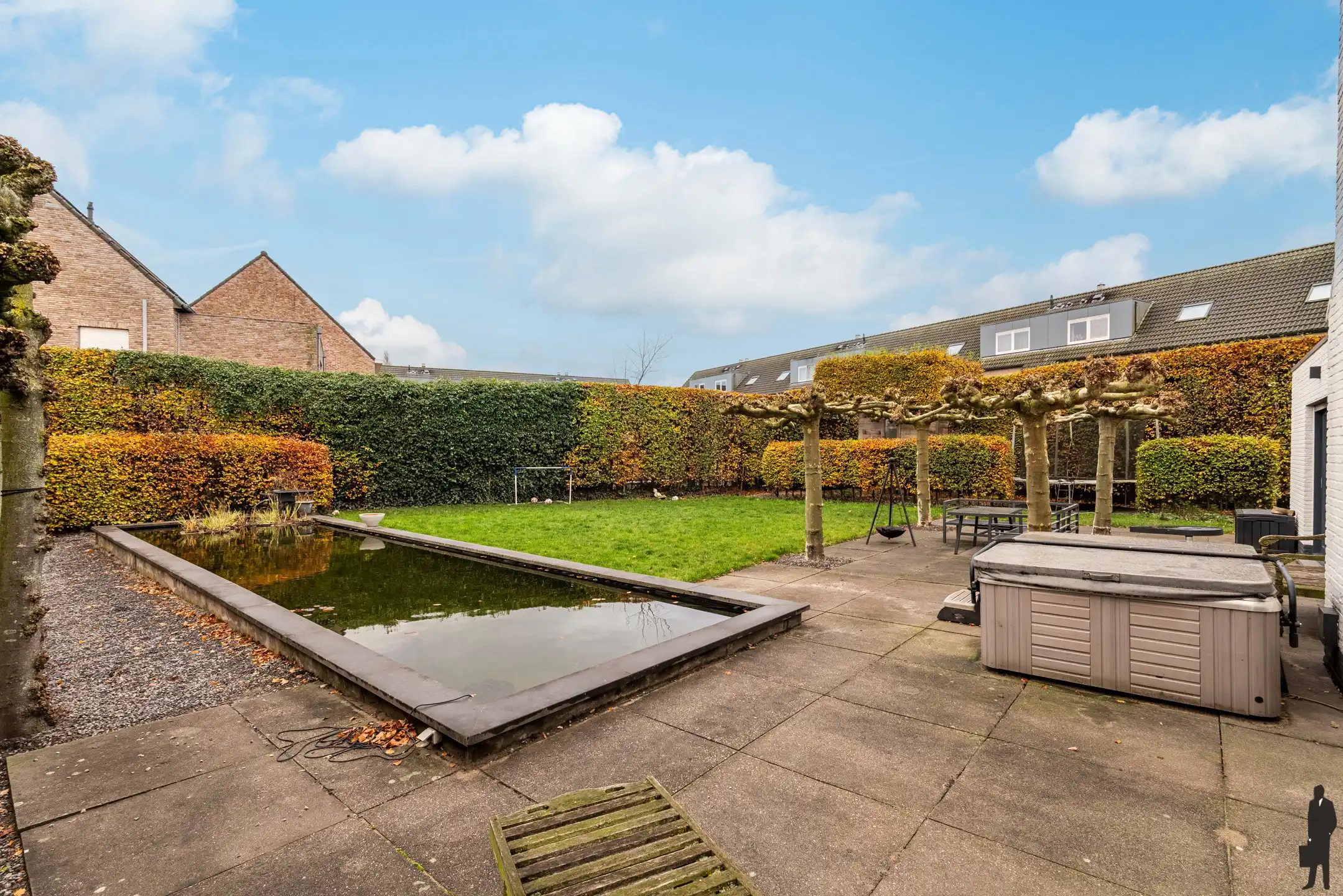 Moderne woning met 332m² bewoonbare oppervlakte foto 77