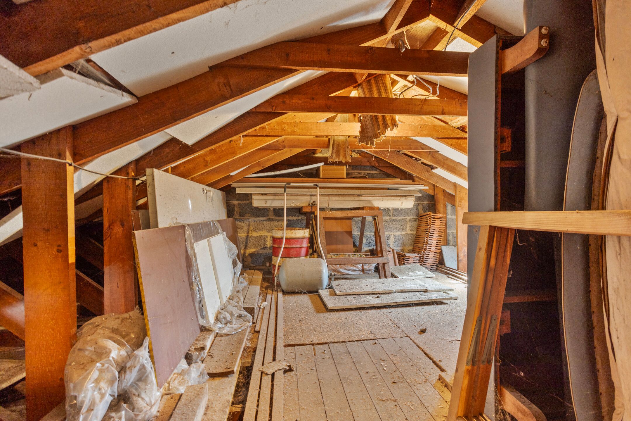 Te renoveren woning op centrale ligging foto 11
