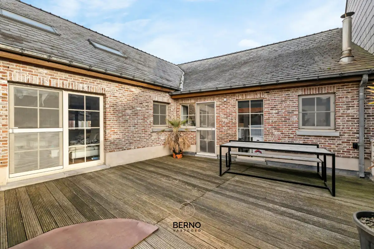 Handelspand met uitzonderlijke visibiliteit & ruim appartement – Toplocatie foto 25