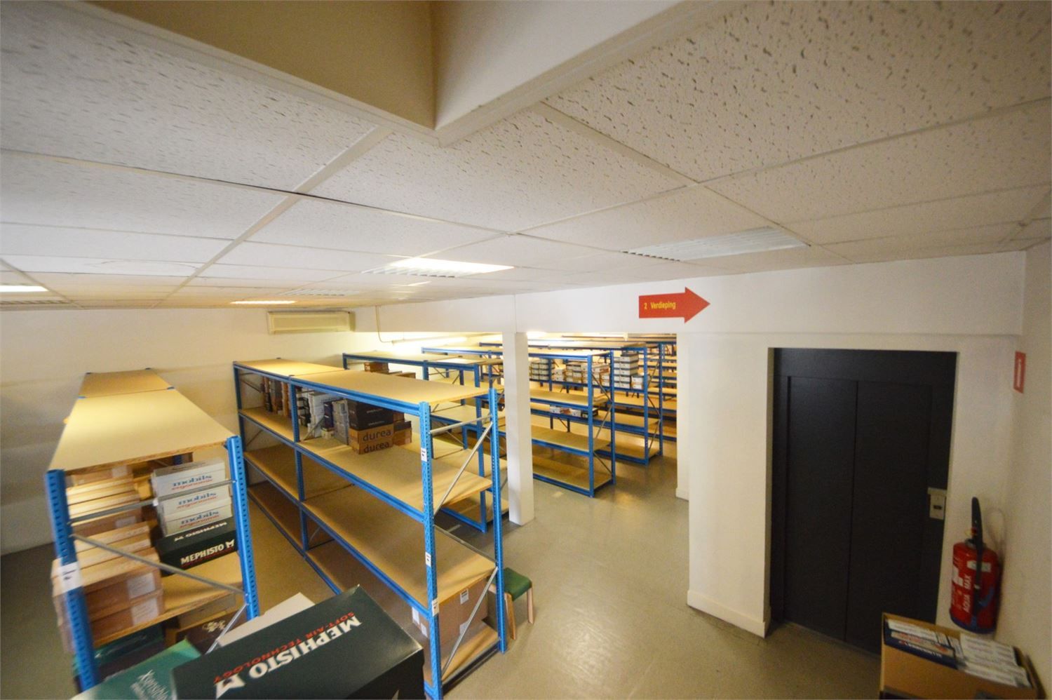 MODERN COMMERCIEEL GEBOUW LANGE ZOUTSTRAAT NAAST NOBEL foto 12