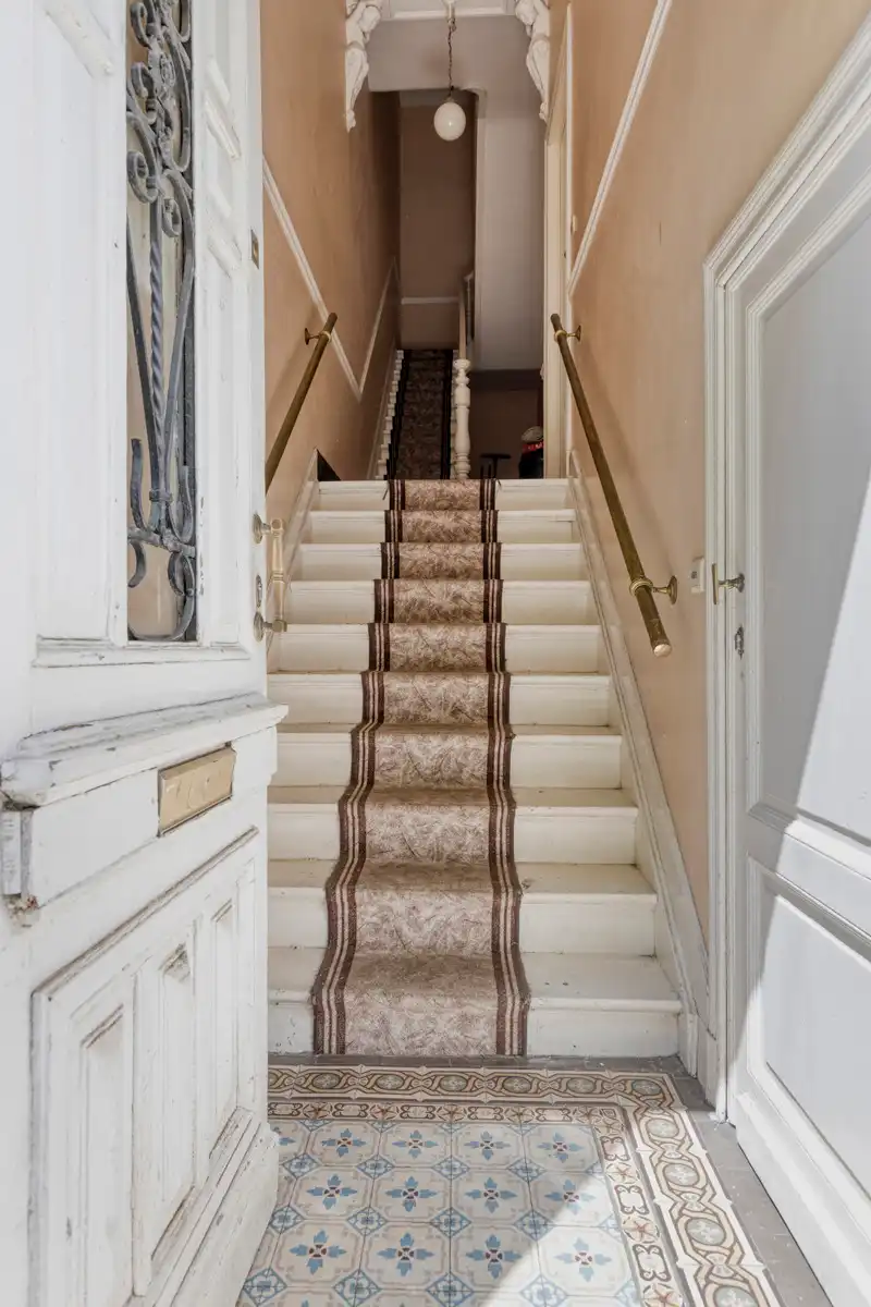 Schitterend gelegen herenwoning met veel karakter foto 6