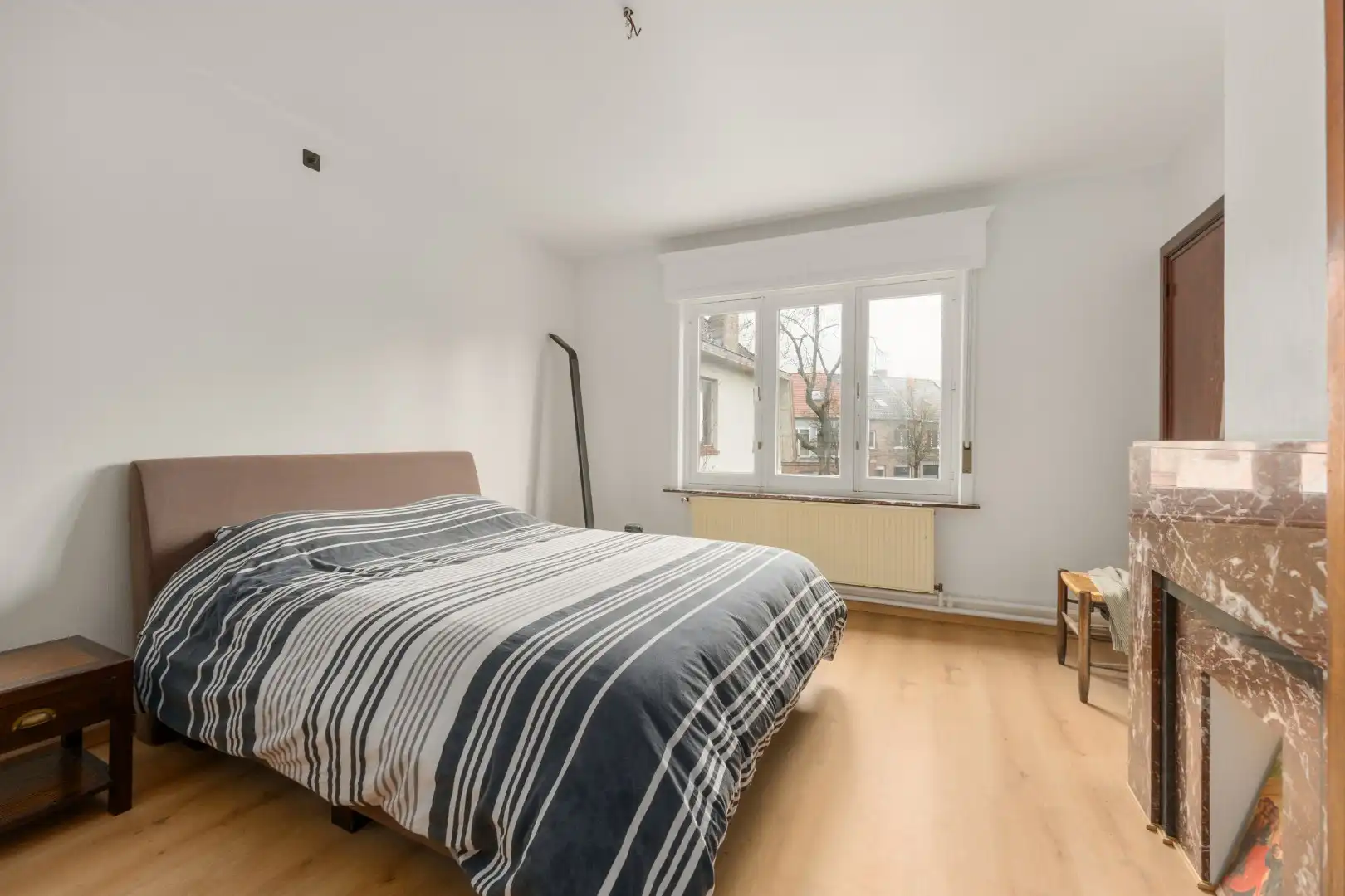 Karaktervolle halfopen woning op een strategische ligging te Assebroek. foto 12