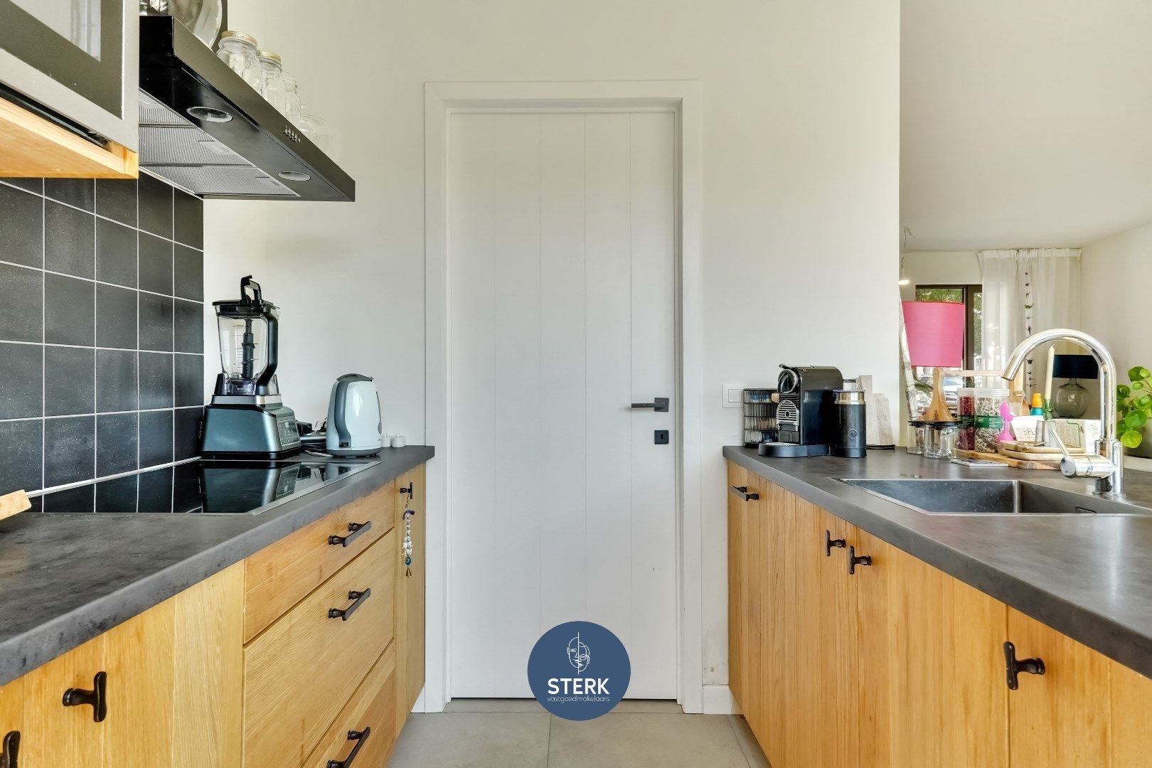 ENERGIEZUINIGE GEZINSWONING IN DE DORPSKERN VAN OUD-REKEM !  foto 12