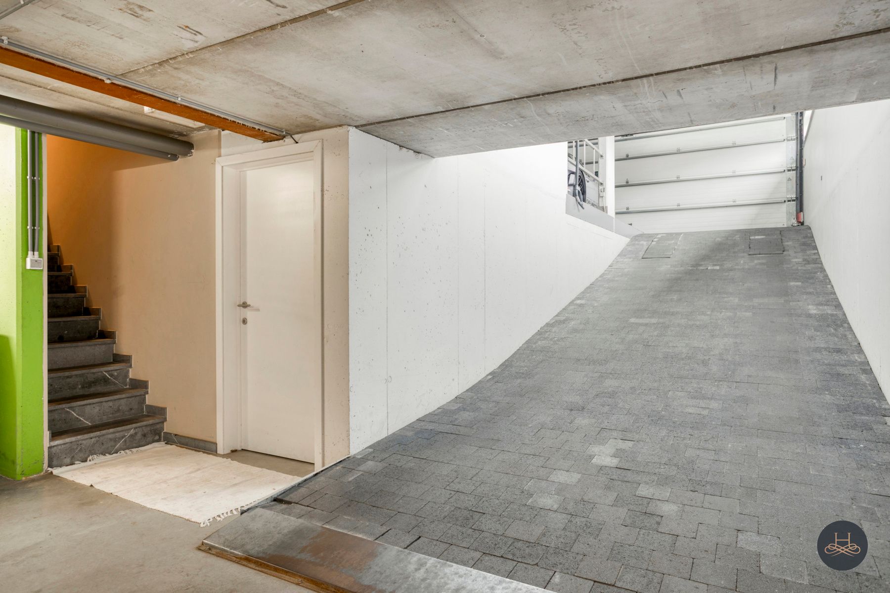 Stijlvolle villa met ondergrondse parking foto 23