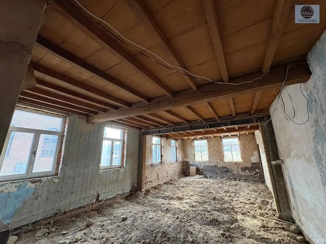 VERDER AF TE WERKEN WONING MET VEEL MOGELIJKHEDEN foto 8
