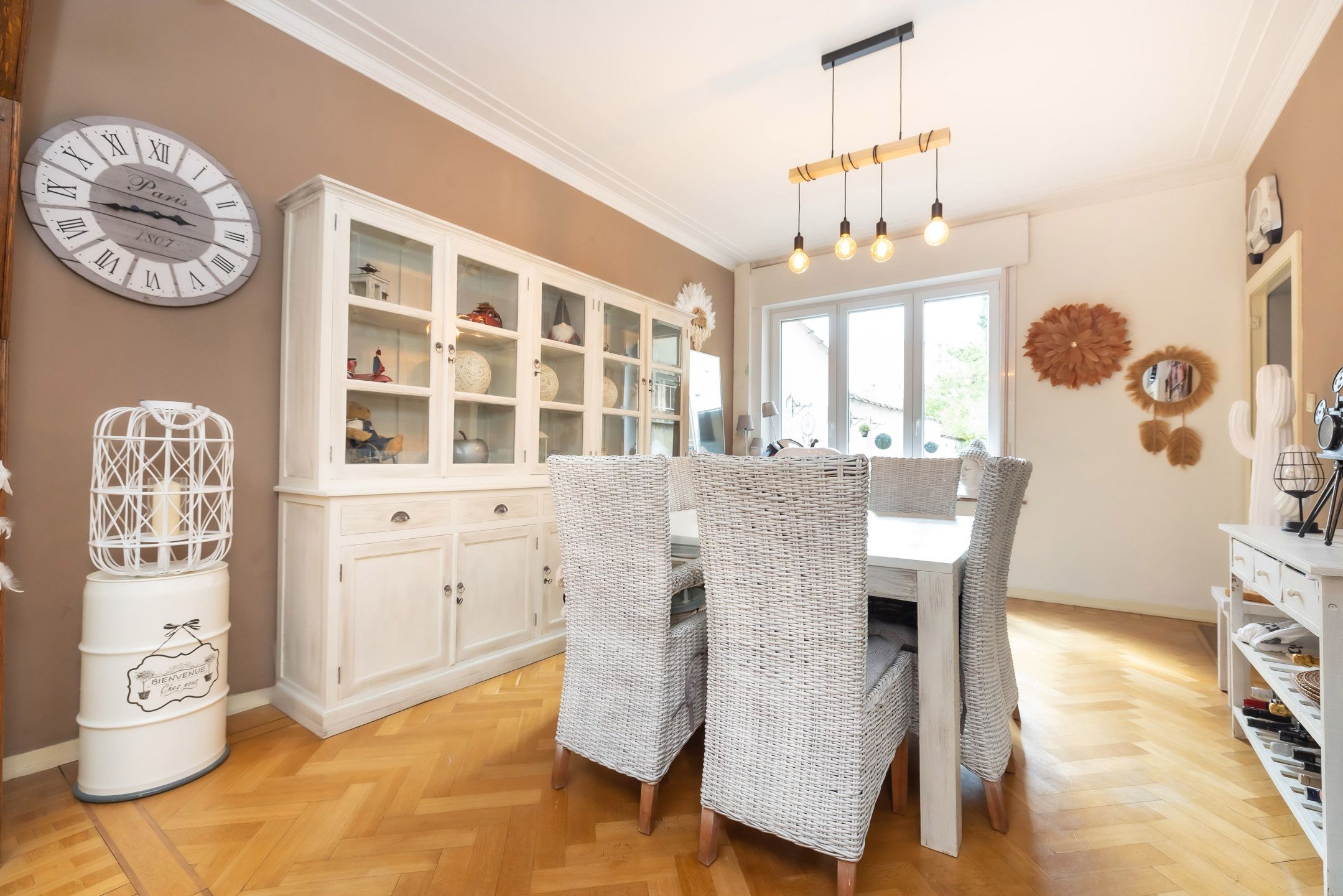 Charmante tweegezinswoning met 4 slaapkamers van ± 300m². foto 4