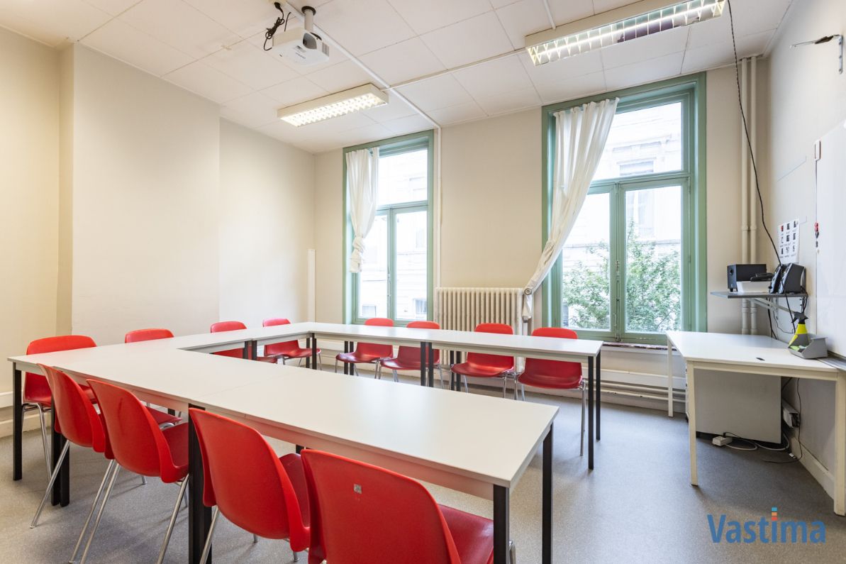 Uniek pand in hartje Aalst – voormalige school met tal van mogelijkheden foto 13