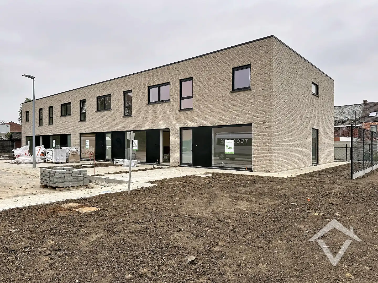 Woning met 3 slaapkamers te Proven  foto 2