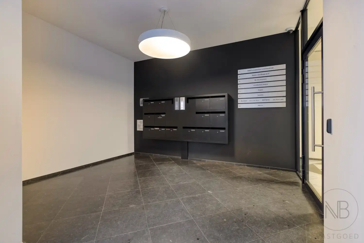 Instapklaar bedrijfsruimte van ca. 420 m² in het Botta-gebouw foto 23