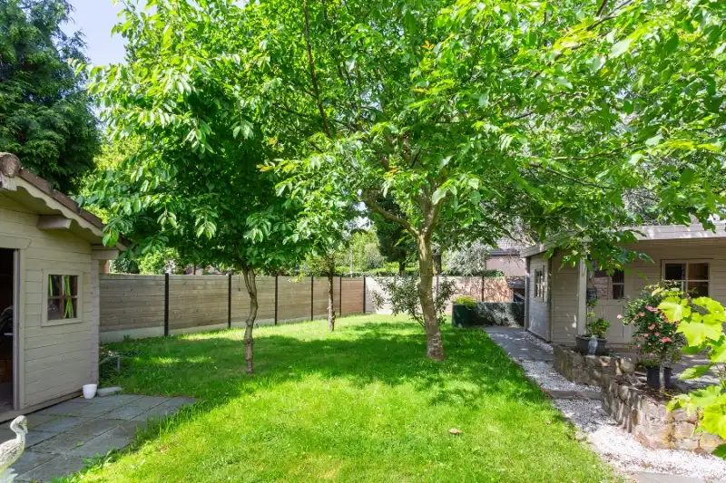 Villa op toplocatie, uiterst veel privacy in zeer rustige straat! foto 25