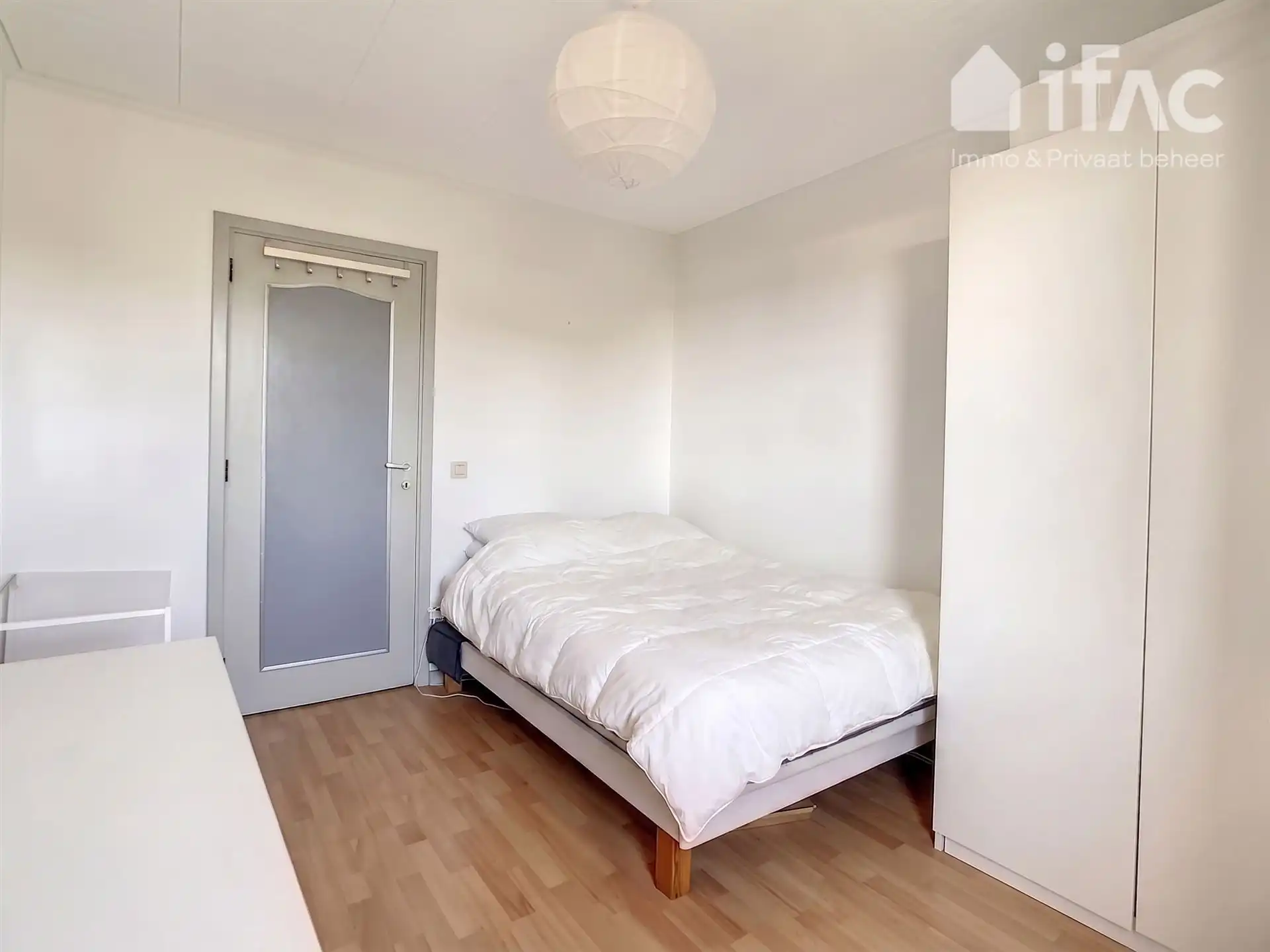 Appartement met 2 slaapkamers terras en garage foto 9