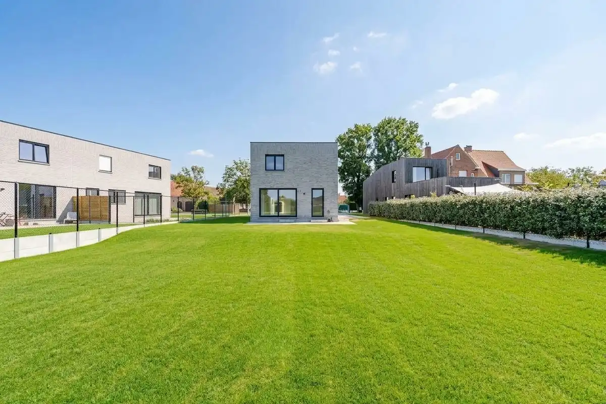 VOLLEDIG AFGEWERKTE MODERNE OPEN NIEUWBOUWWONING TE OOSTDUINKERKE foto 5