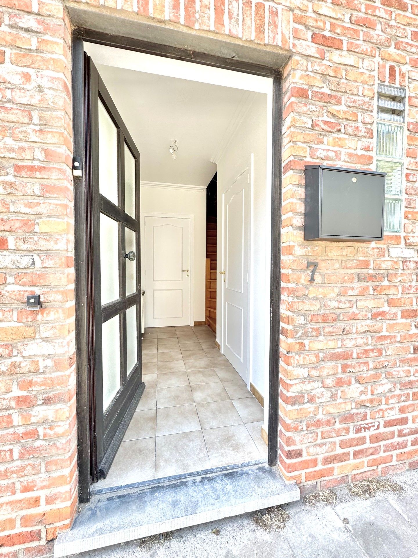 INSTAPKLARE WONING MET 3 SLPKS, TUIN & DUBBELE GARAGE foto 27