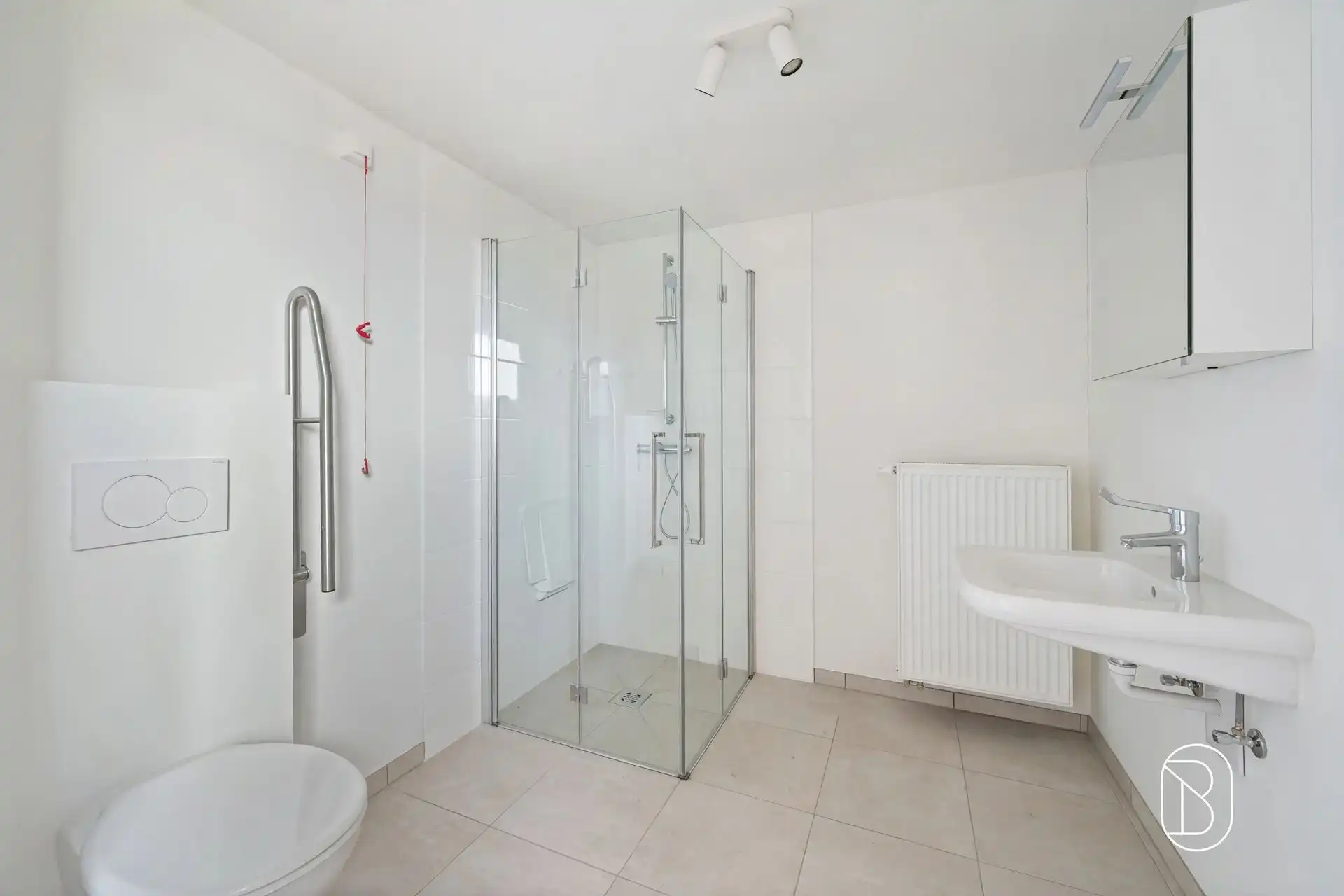 Topgelegen in het centrum: kwalitatief appartement met zicht foto 7
