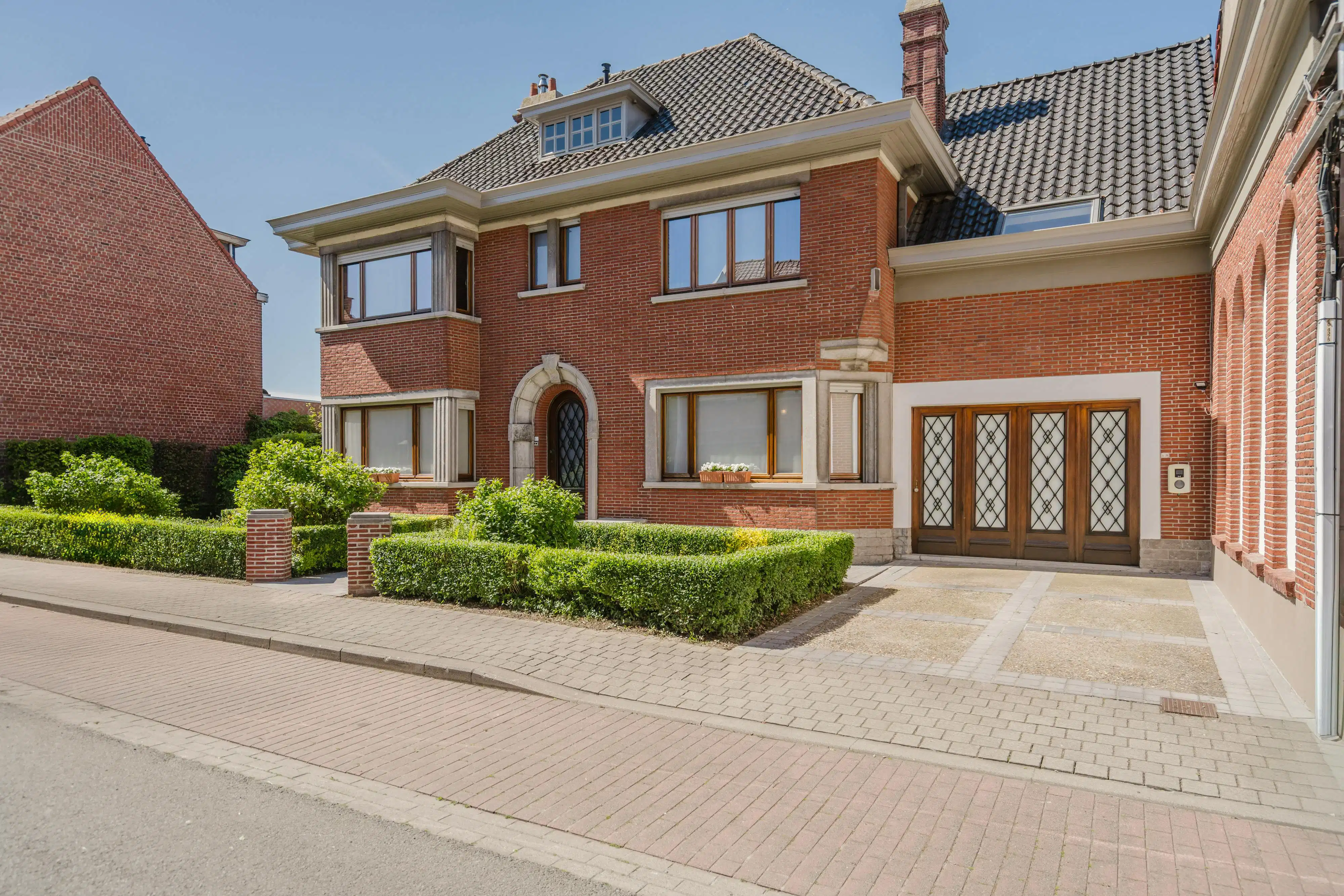 Karaktervolle burgerwoning met charmante tuin in Wevelgem foto 27