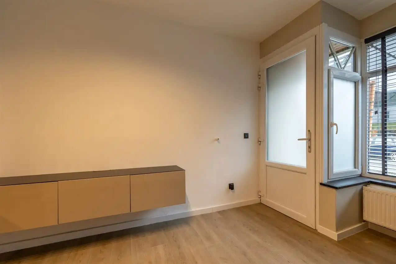 Stijlvol gerenoveerde stadswoning met 3 slk foto 6