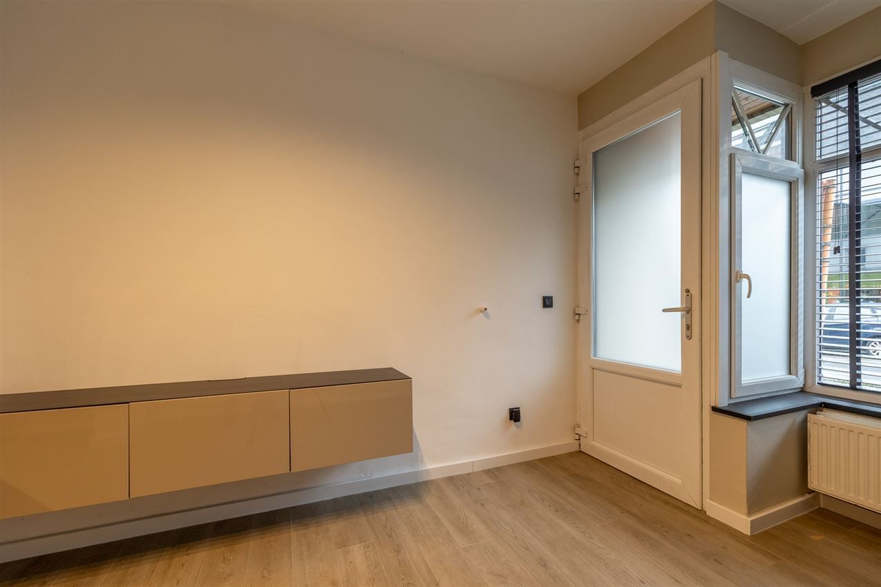 Stijlvol gerenoveerde stadswoning met 3 slk foto 6