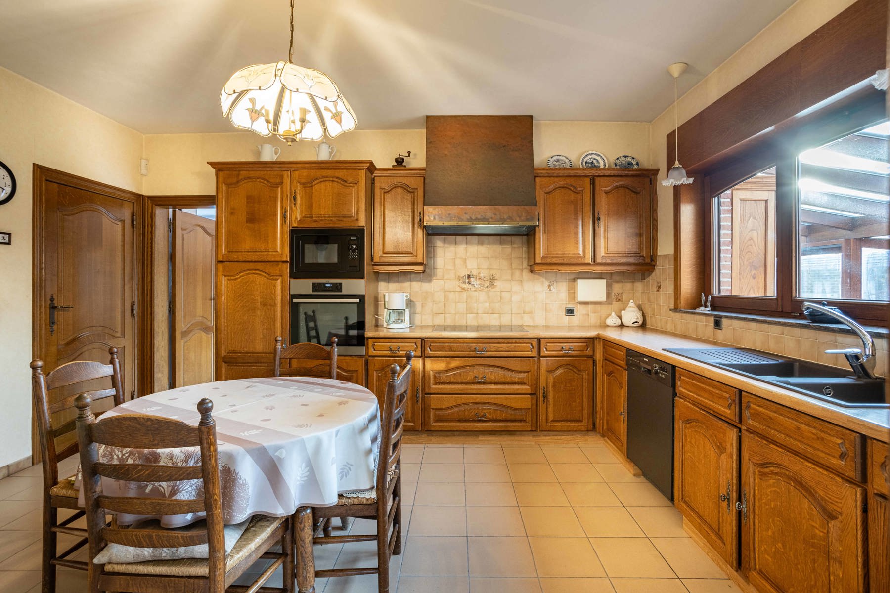 Solide open bebouwing op gunstige ligging. foto 8