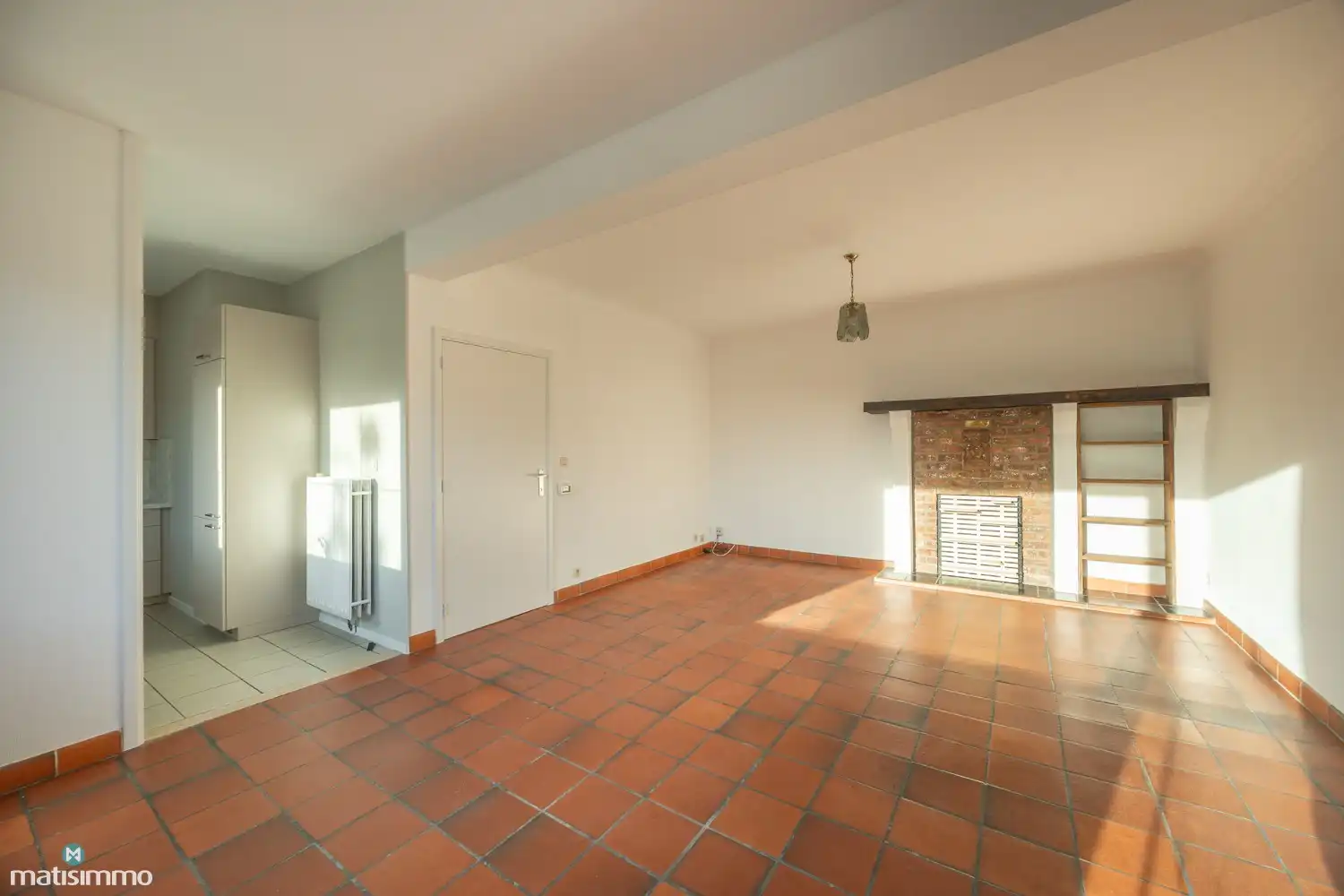 VERZORGD APPARTEMENT MET 2 SLAAPKAMERS, TERRAS EN AUTOSTAANPLAATS NABIJ HET CENTRUM VAN BILZEN foto 6