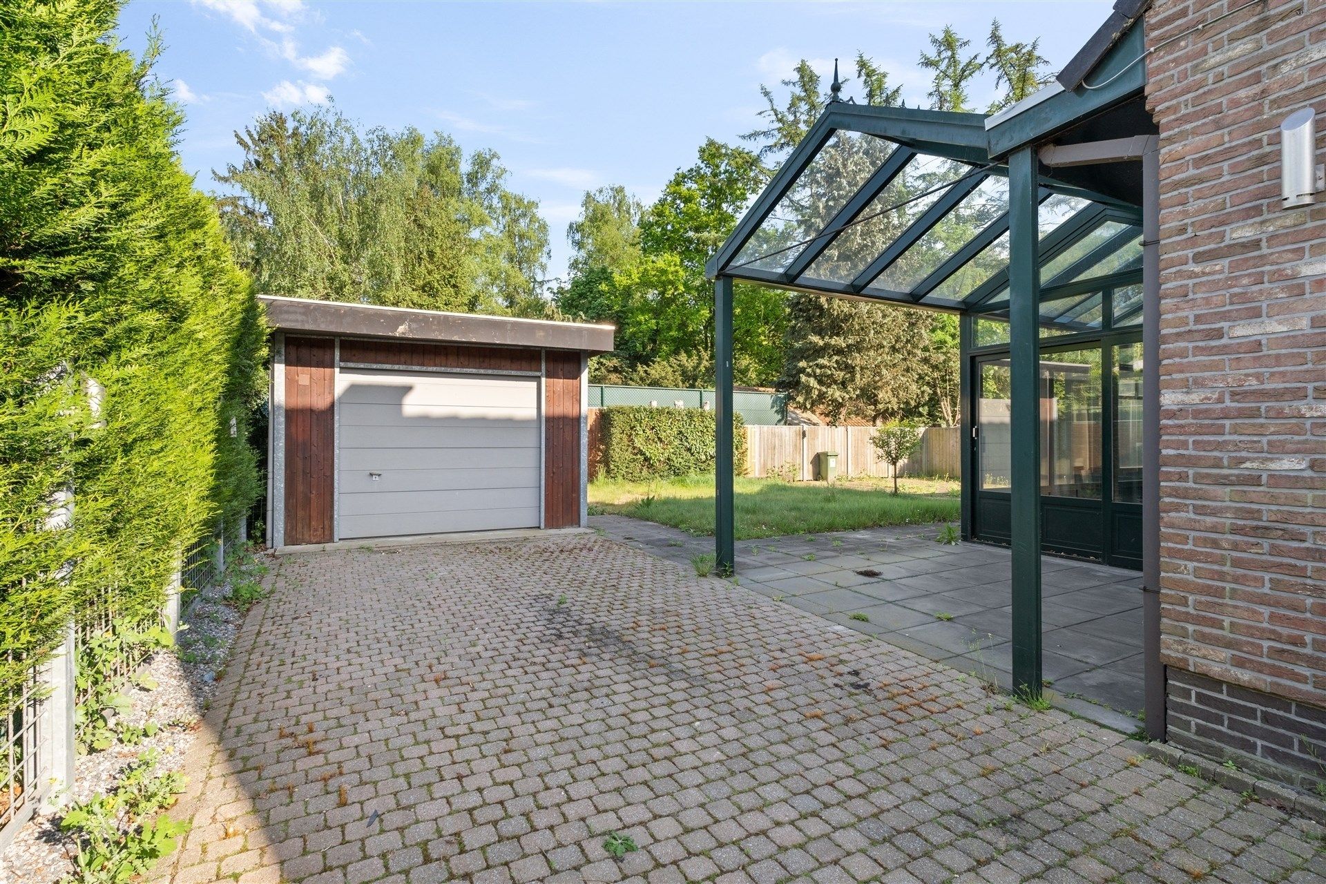 ruim en goed verzorgde woning met grote veranda  foto 19