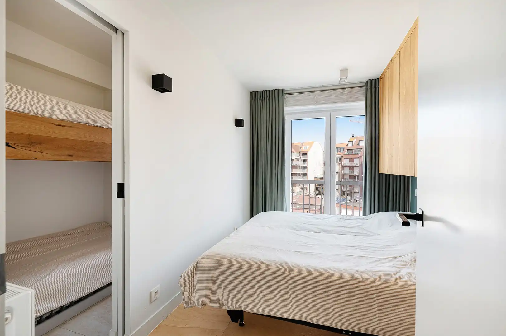 Instapklaar gemeubeld appartement met zeezicht. foto 20
