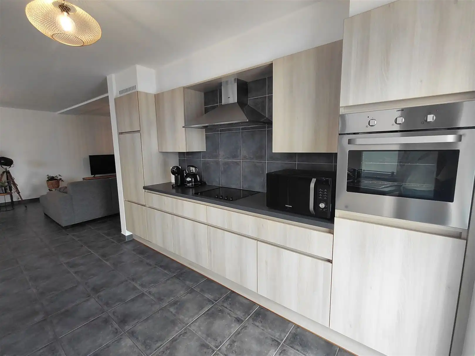 TE HUUR: Appartement met 1 slaapkamer en dressing te Heusden! foto 7