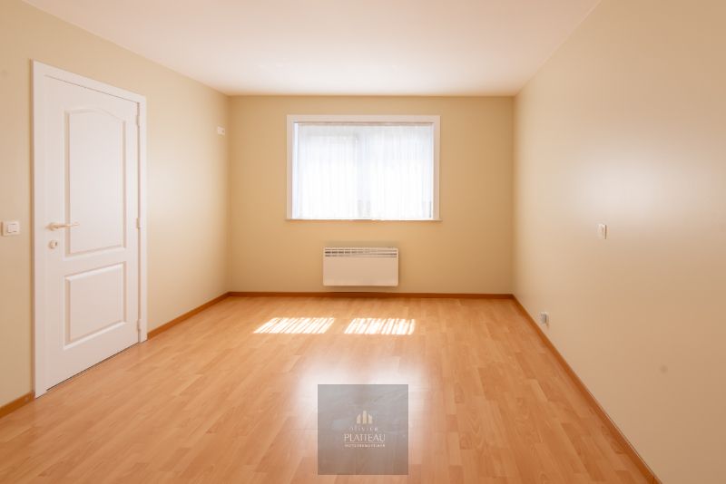 Ruim zongericht appartement met 2 slaapkamers. foto 15