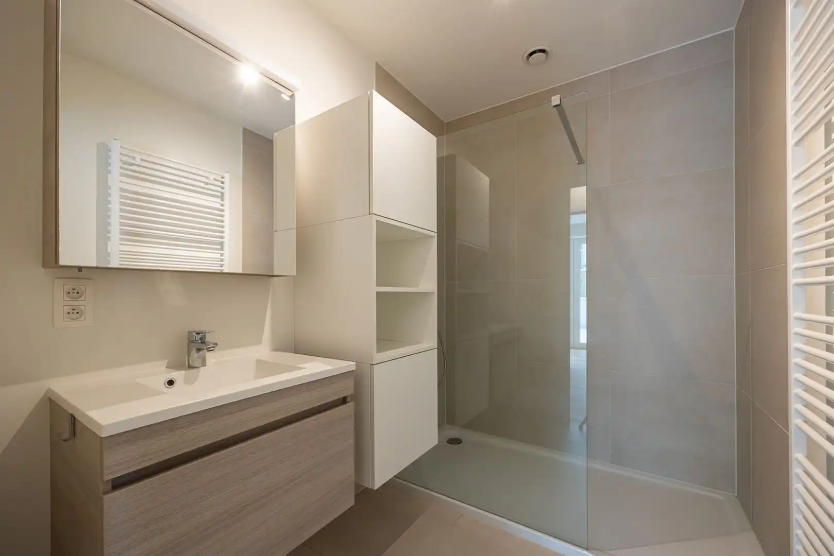 Cadixapp met groot terras foto 14