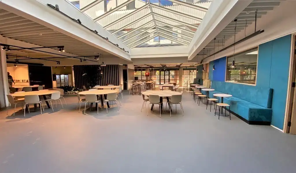 Vernieuwde kantoren te huur op toplocatie in Zwijnaarde foto 17