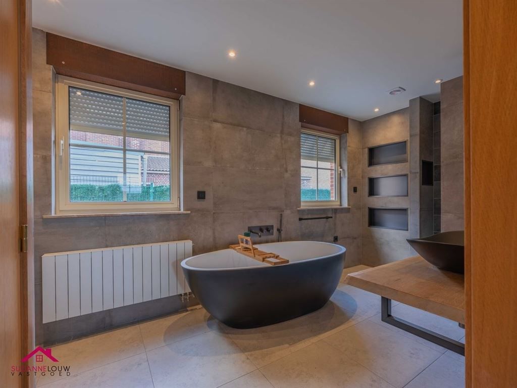 Gerenoveerde verrassend ruime vrijstaande woning foto 21