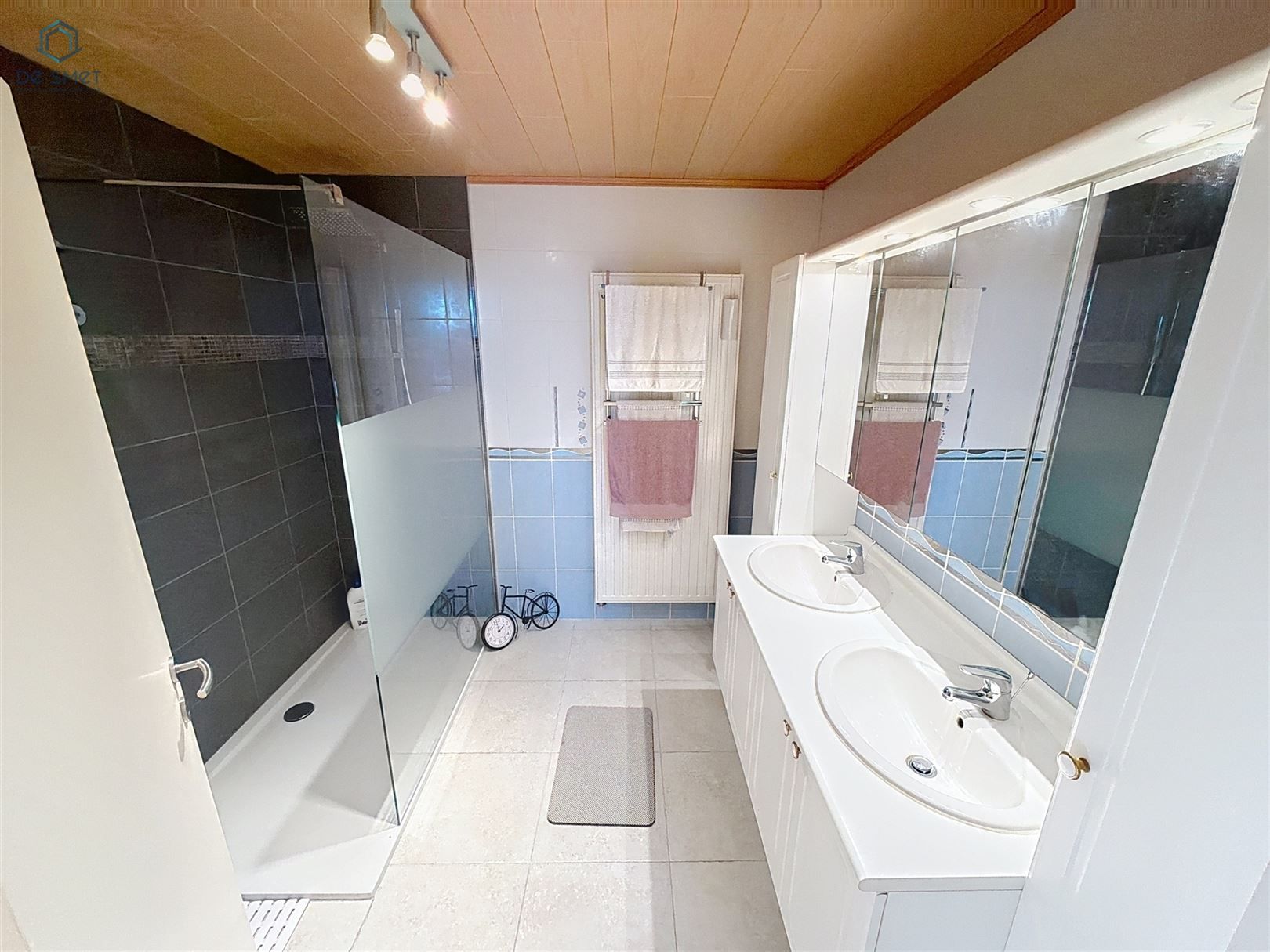 Instapklare gezinswoning met garage, tuin en 2 slaapkamers in Lierde foto 17