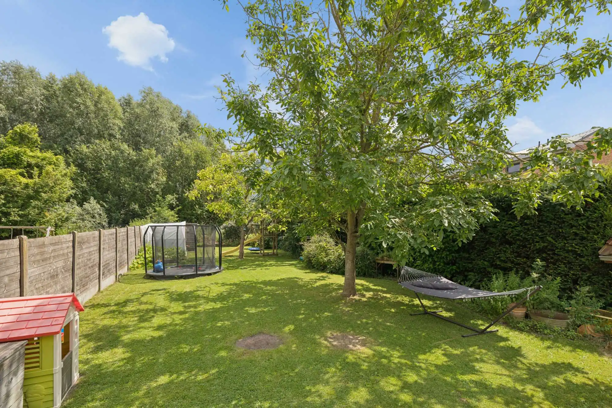 Instapklare woning met 3 slaapkamers en grote tuin foto 17