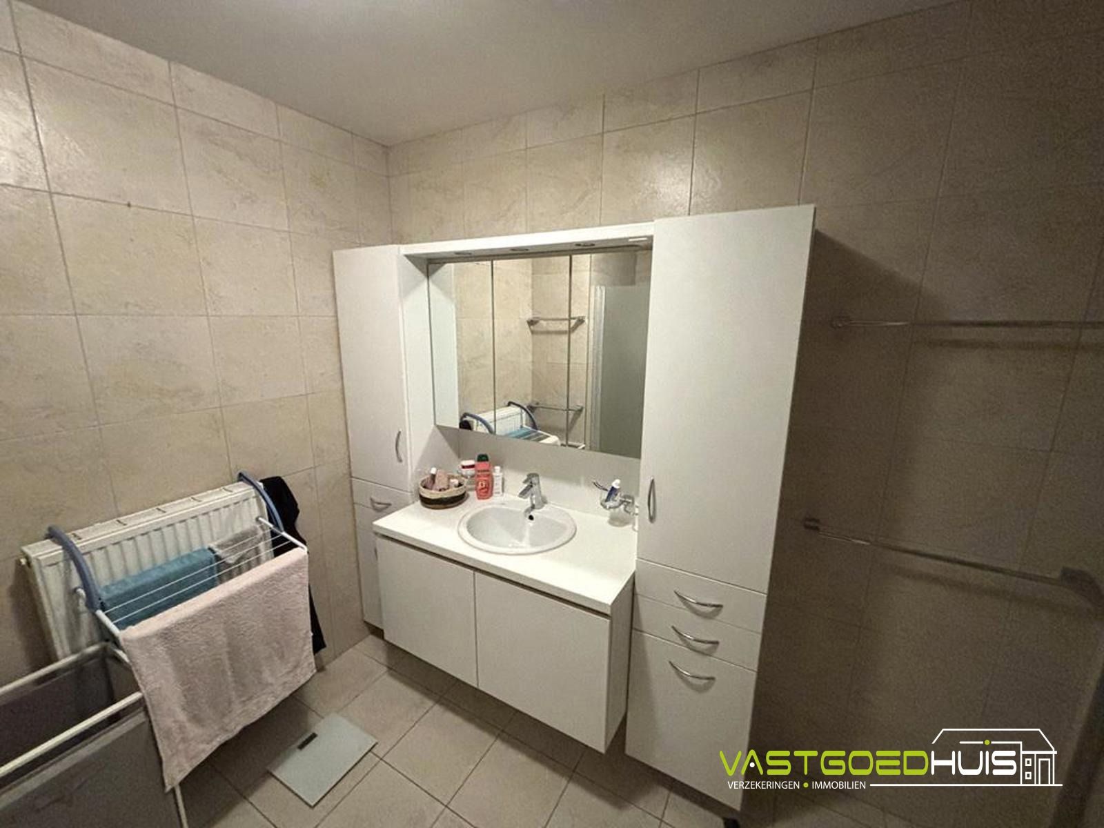 Energiezuinig, lichtrijk twee slaapkamerappartement  foto 19