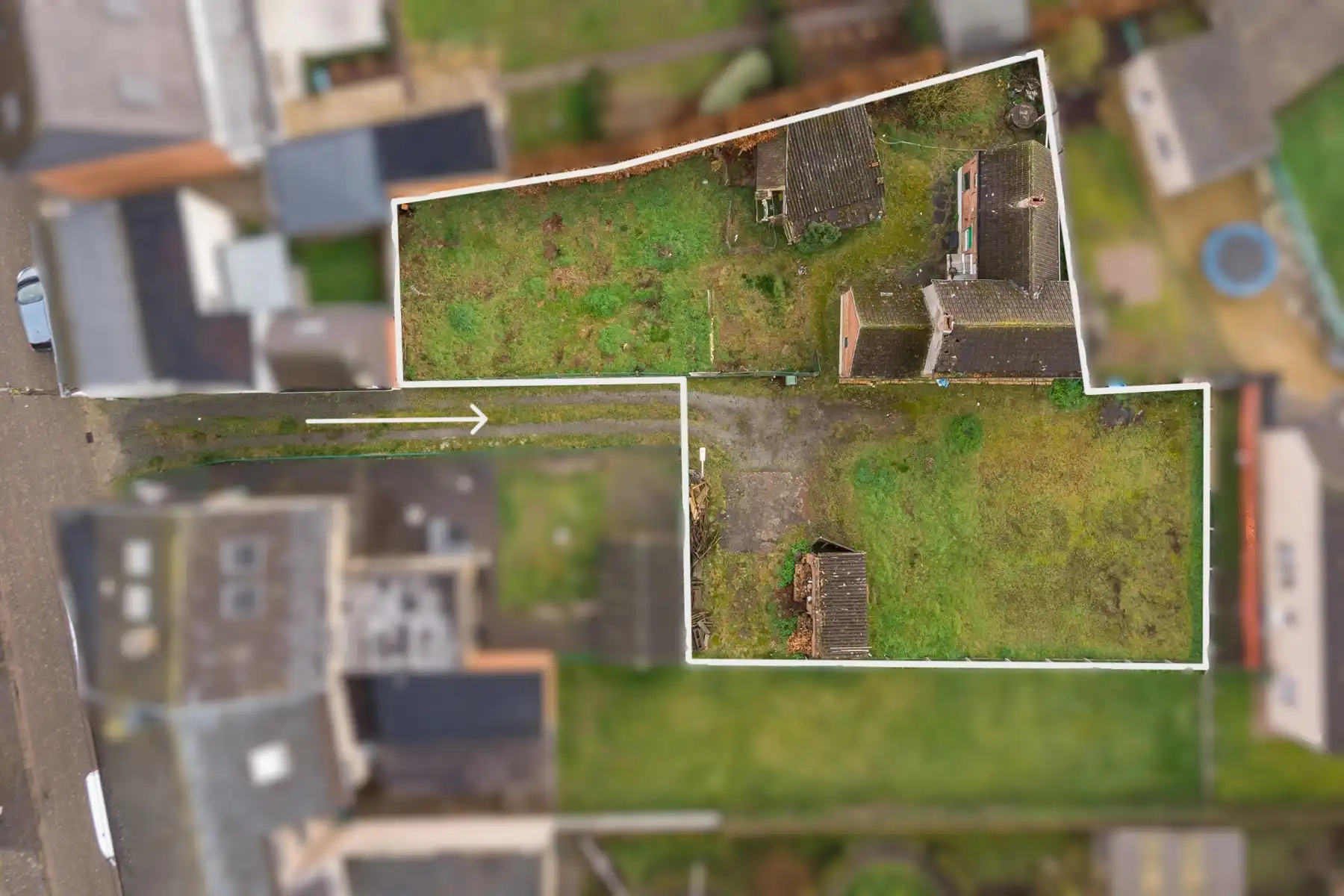 Rustig gelegen bouwperceel op 847m² met veel potentieel foto 4